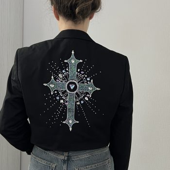 Декор одежды стразами