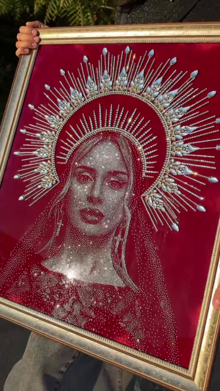 Инкрустация стразами — увлекательное хобби с доходом