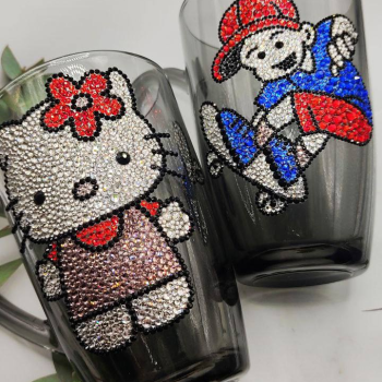 стразы «падают»