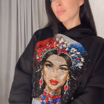 Куртка со стразами